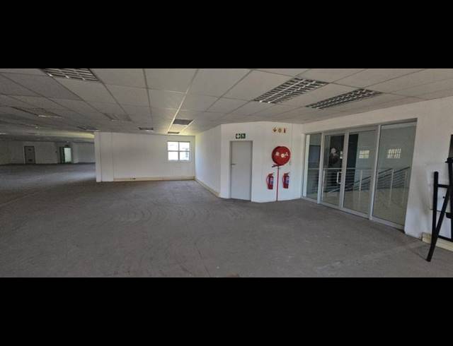 BUSINESS PROPERTY TO RENT IN HALFWAY GARDENS